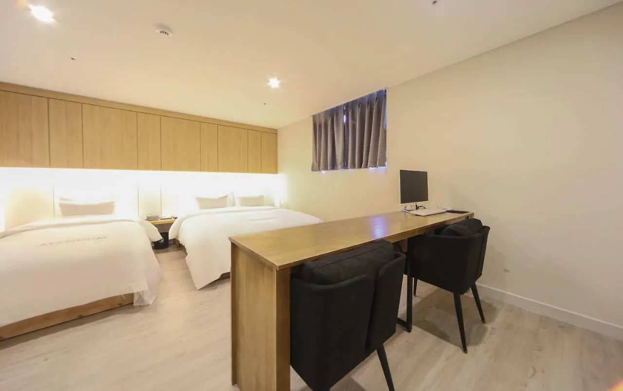 Busan Station Maximum Hotel