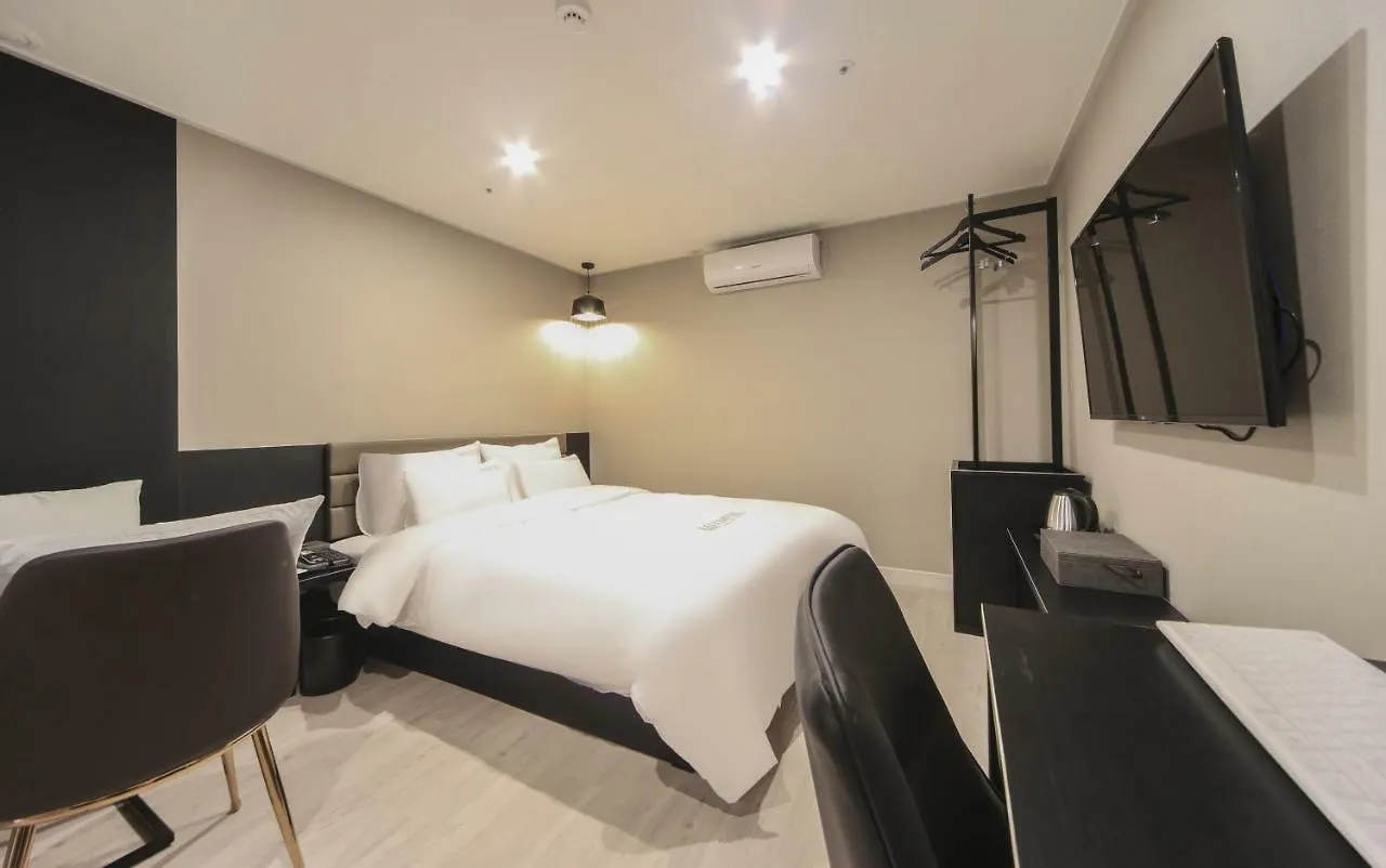 Busan Station Maximum Hotel